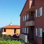 Pinta Mit Grossem Garten By Interhome Apartmán *