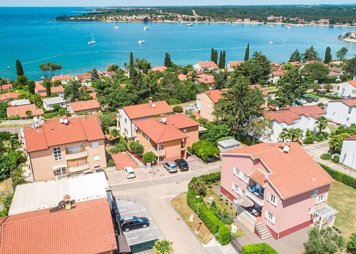 Pinta Mit Grossem Garten By Interhome * Dajla