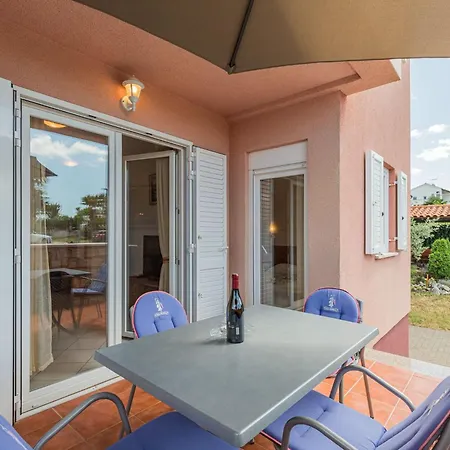 Pinta Mit Grossem Garten By Interhome *